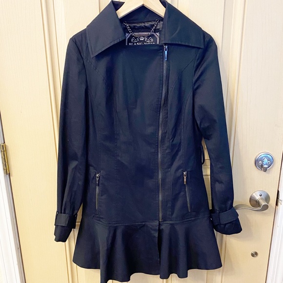 blanc noir Jackets & Blazers - Blanc Noir Flare Jacket - Like new